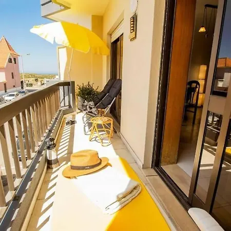 Apartment Haus Der Scheinwerfer Mit Freier Garage
